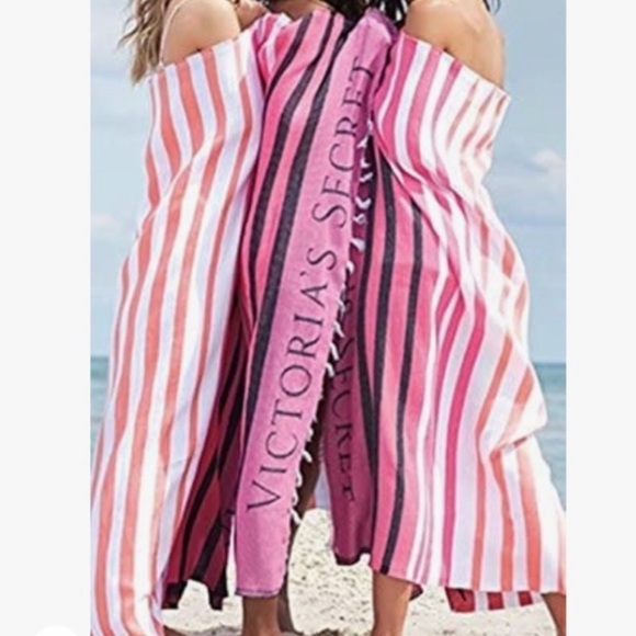 103 - Throw Beach Blanket/Towel Victoria’s Secret - Picture 5 of 13